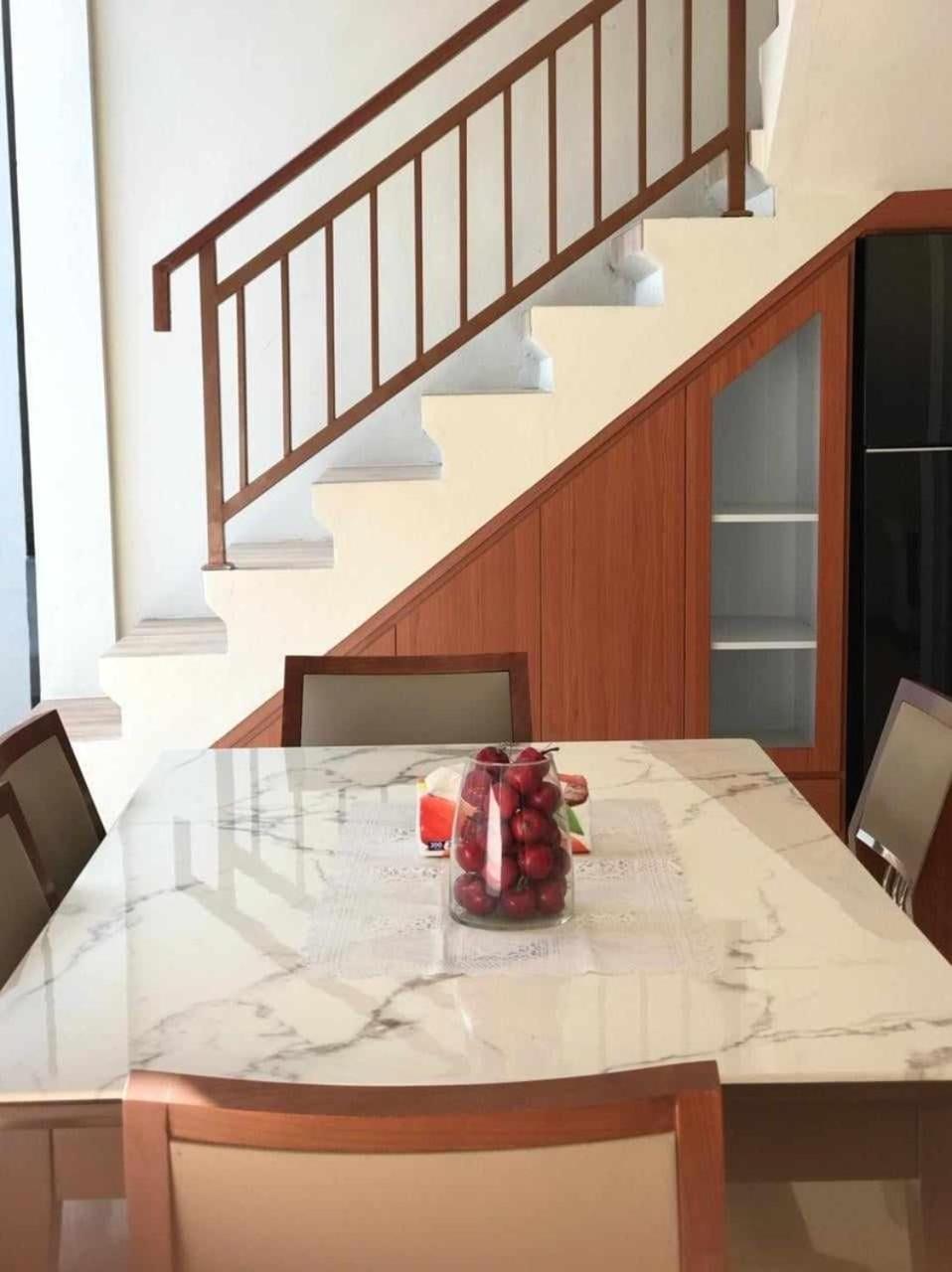 Villa Makmur 科洛布坎 外观 照片