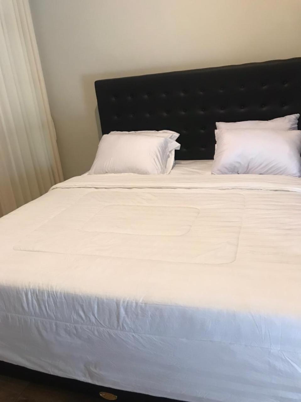 Villa Makmur 科洛布坎 外观 照片